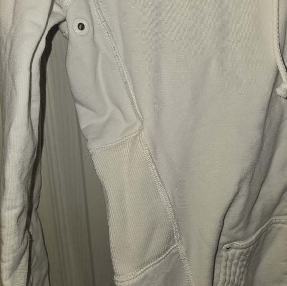 Aritza Community Hoodie - Picture 6 of 9